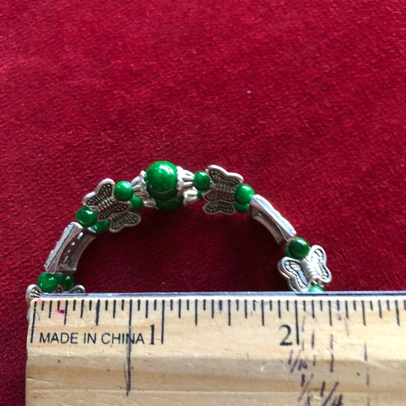 Beautiful ornate green and silver bangle bracelet - Picture 6 of 6